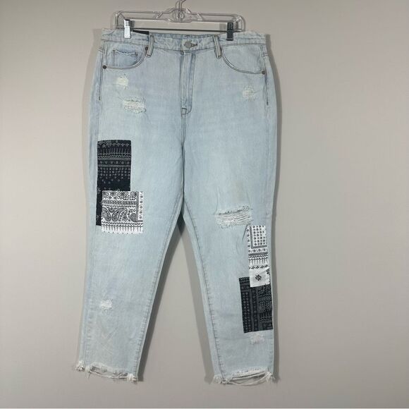 Blank NYC Womens The Madison Crop Distressed High Rise Patched Denim Pants Sz 32 - Picture 2 of 16